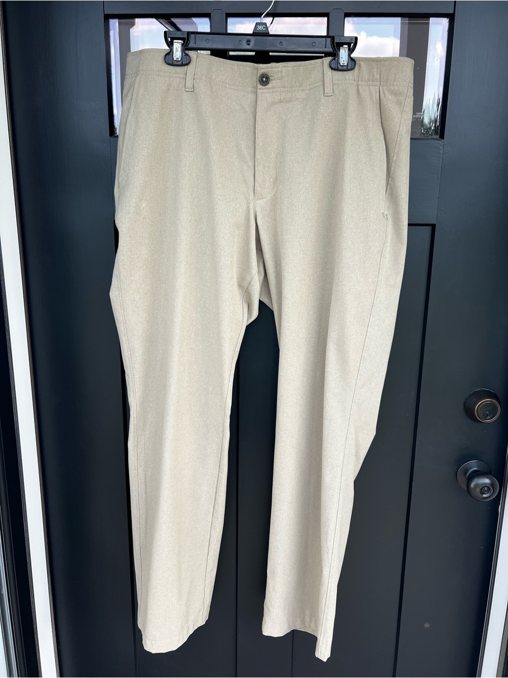 Men's Under Armor Khaki Tan Golf Pants